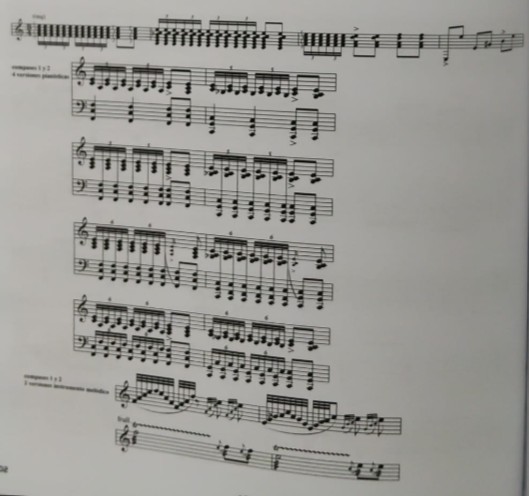 Ejemplo de rasgueo flamenco con quiquillos y cuatrillos, base rítmica irregular.