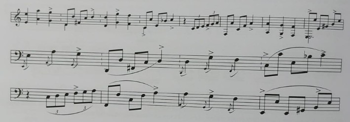 Transcripción del giro melódico en registro grave, adaptada a instrumentos de viento o cuerda grave.