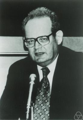 Benoît Mandelbrot